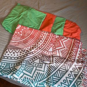 Tapestry with matching throw pillow cases